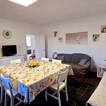 Casa Mama Lola Villa