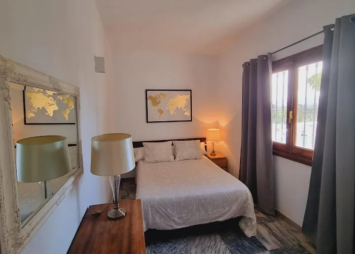 Casa Mama Lola * Fuengirola